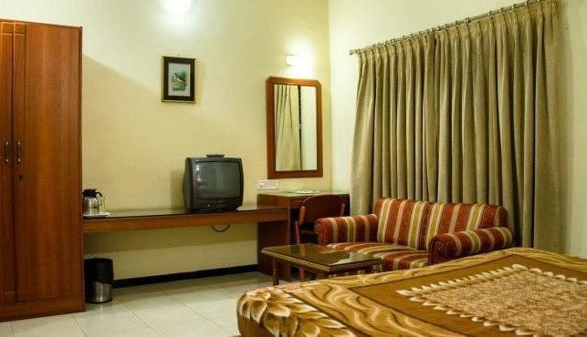 Hotel Bombay Tiffanys Mysore Εξωτερικό φωτογραφία